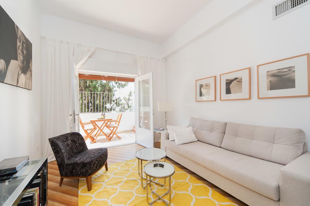 Charming 2Bd Apt W/ Balcony By Sea N' Rent テル・アビブ 部屋 写真