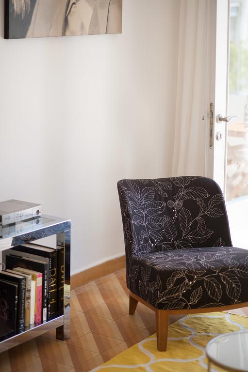 Charming 2Bd Apt W/ Balcony By Sea N' Rent テル・アビブ 部屋 写真